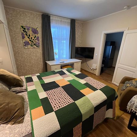 Karlovaidyll 7 - Homey Apartment With Free Parking! Тарту Экстерьер фото
