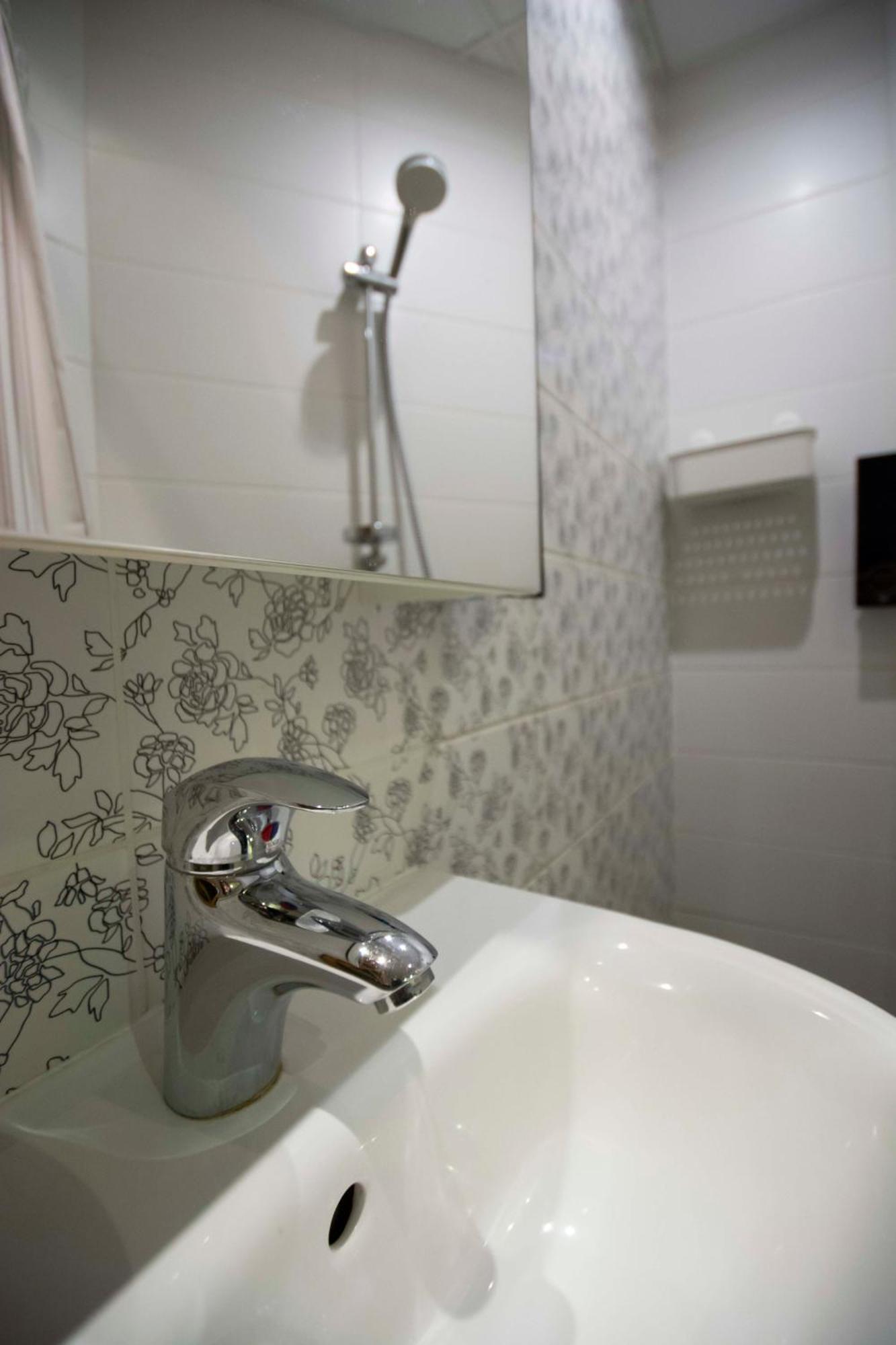 Karlovaidyll 7 - Homey Apartment With Free Parking! Тарту Экстерьер фото