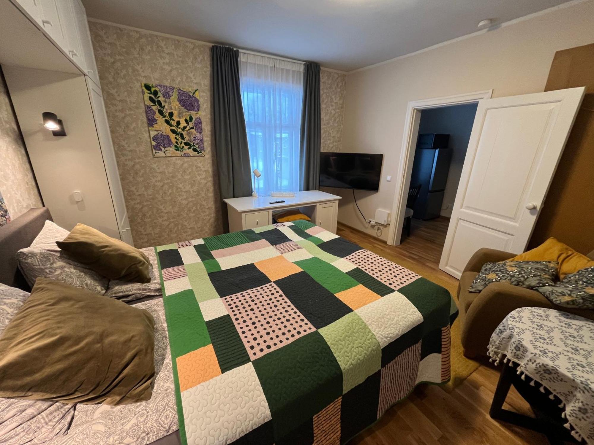 Karlovaidyll 7 - Homey Apartment With Free Parking! Тарту Экстерьер фото